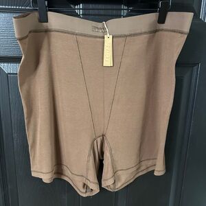 SKIMS Wood Ribbed Boxer Shorts